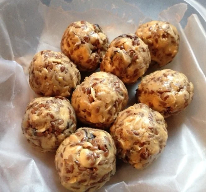 Home made no bake energy bites